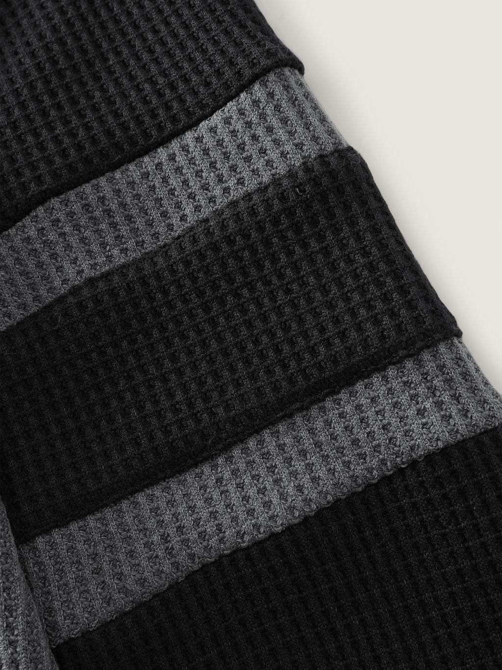 Color Contrast Stripe Textured Cross-Tie T-Shirt