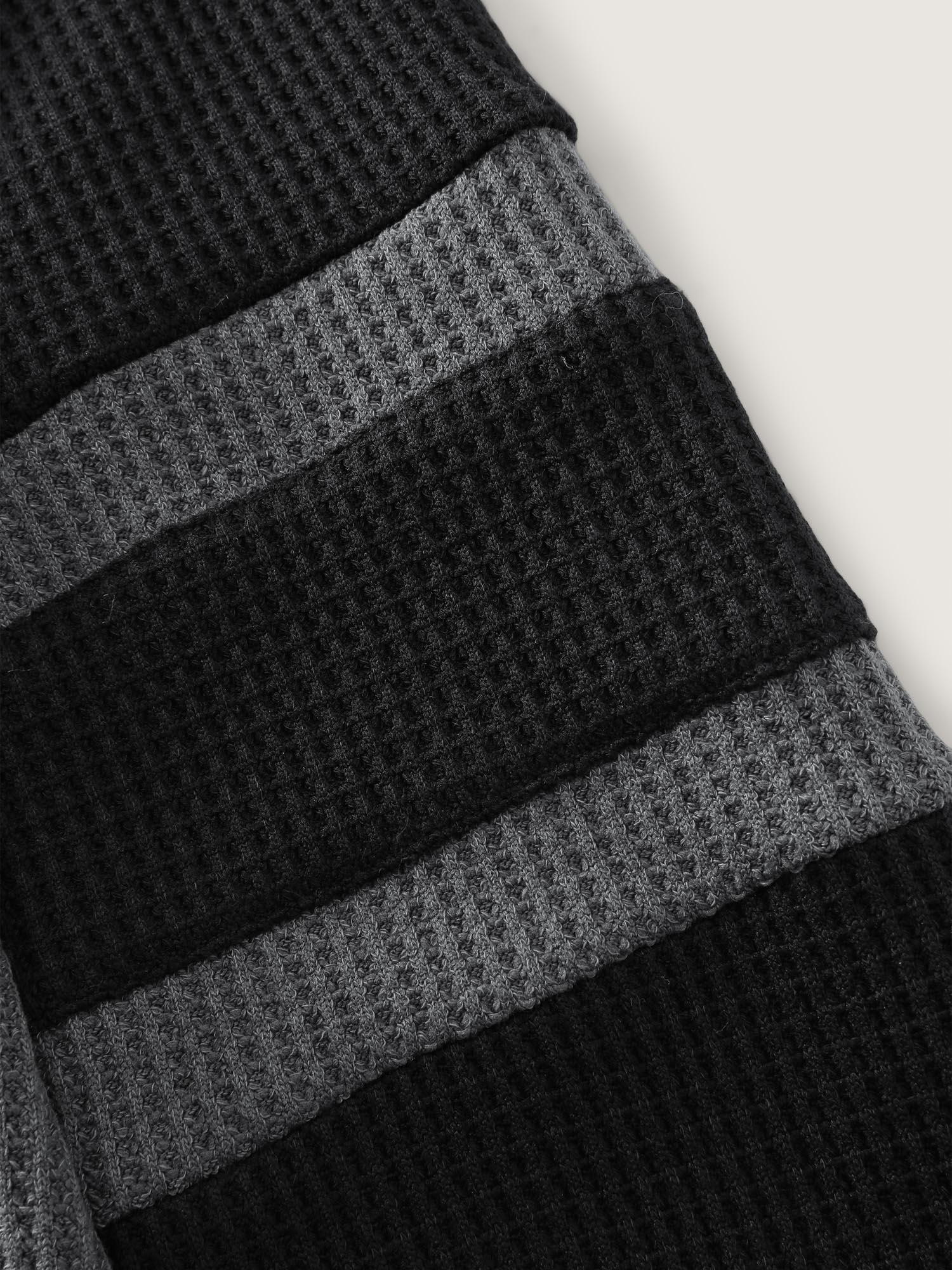 Color Contrast Stripe Textured Cross-Tie T-Shirt