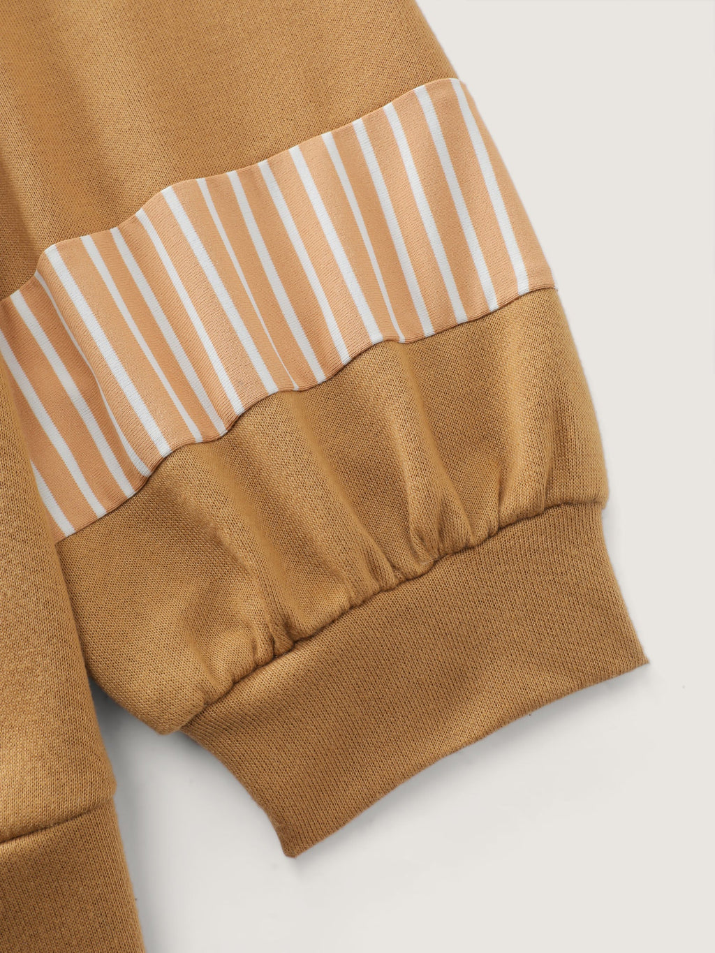 Color Stripe Collar Sweatshirt