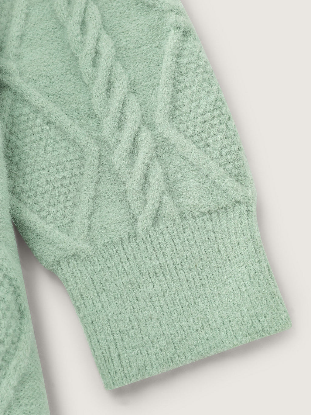 Cableknit Round Neck Ribbed Hem Pullover