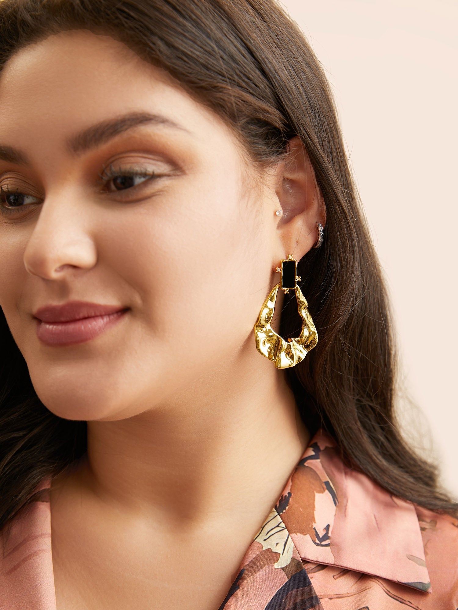 Asymmetrical Geometric Design Dangle Earrings