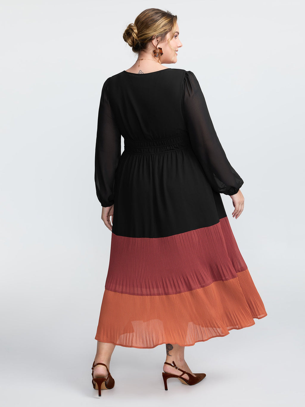 Chiffon Color Contrast Pleated Pockets Maxi Dress