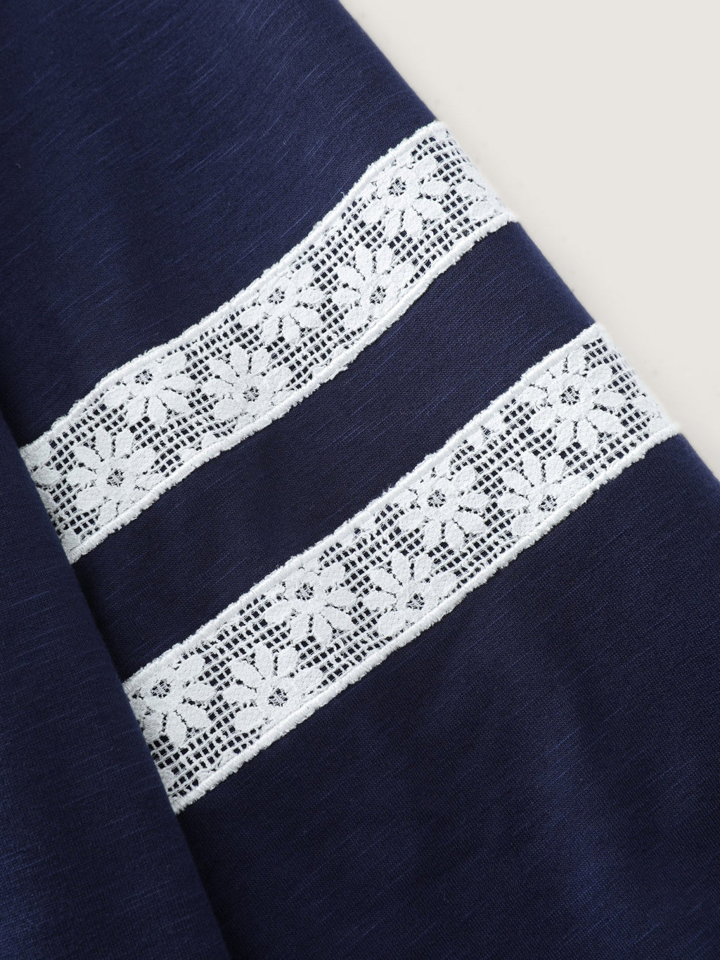 Applique Embroidery Stretchy Sweatshirt