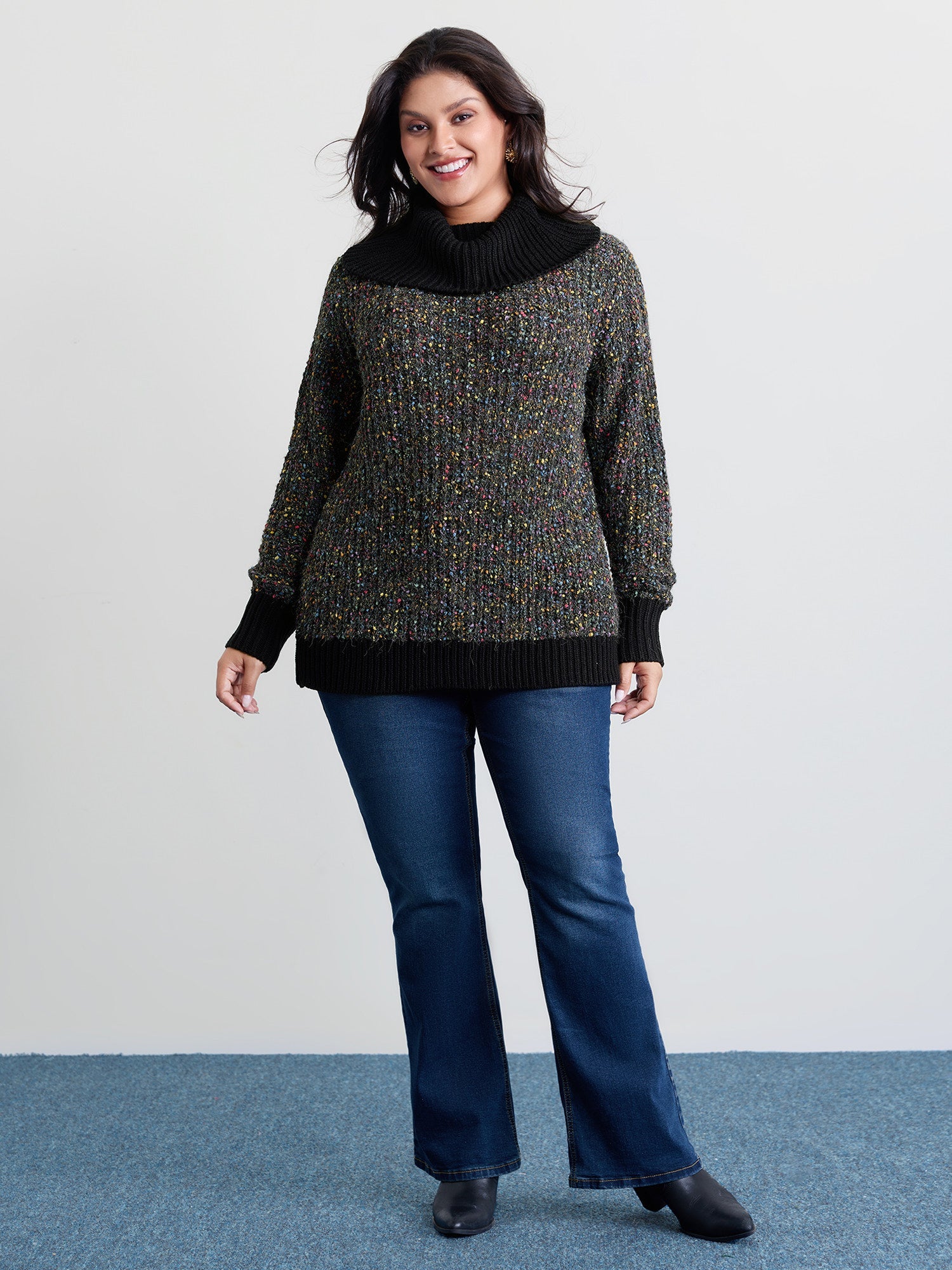 High Turtleneck Grainy Yarn Contrast Pullover