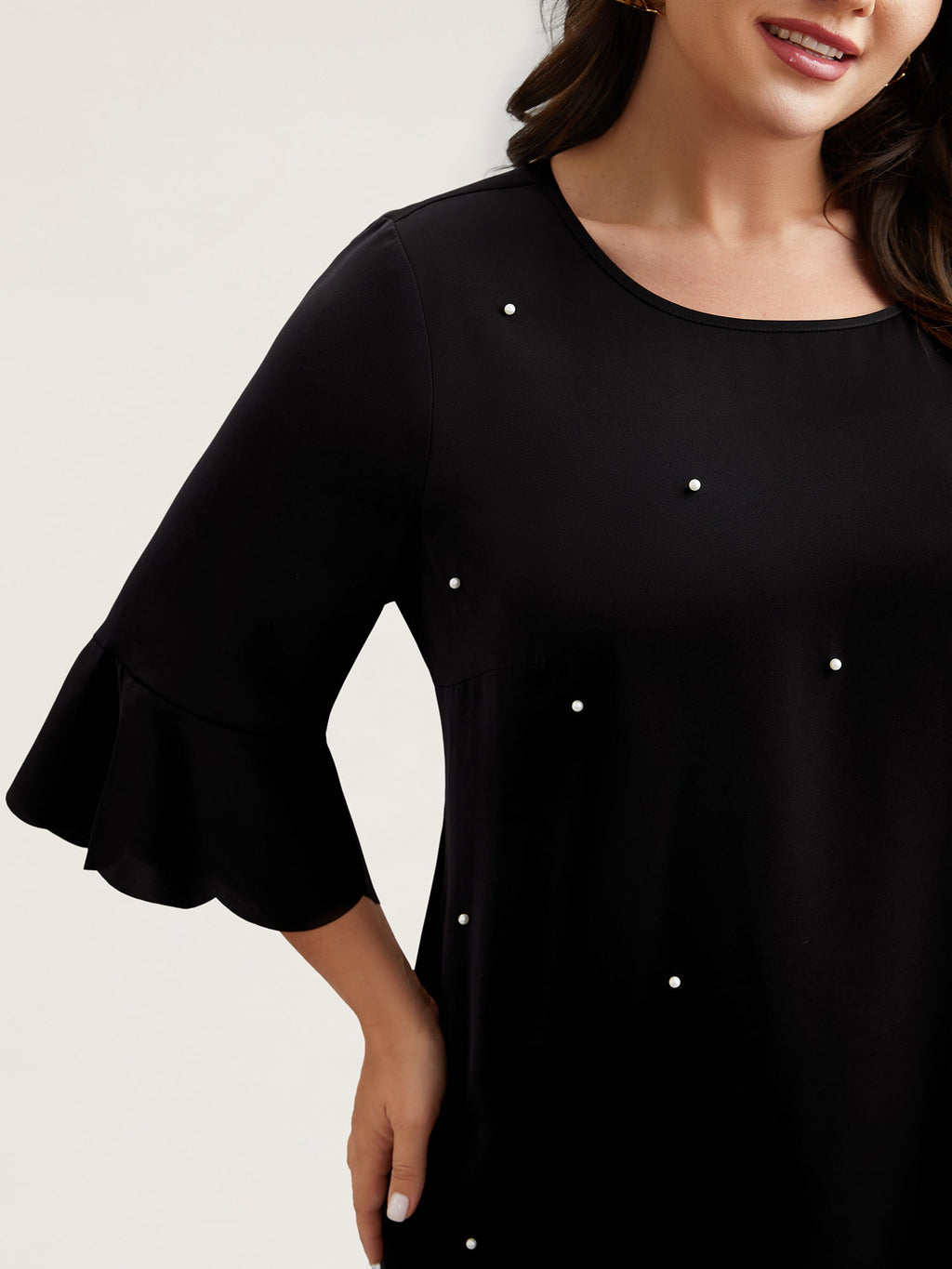 Beads Embellished Scalloped Hem Shirt