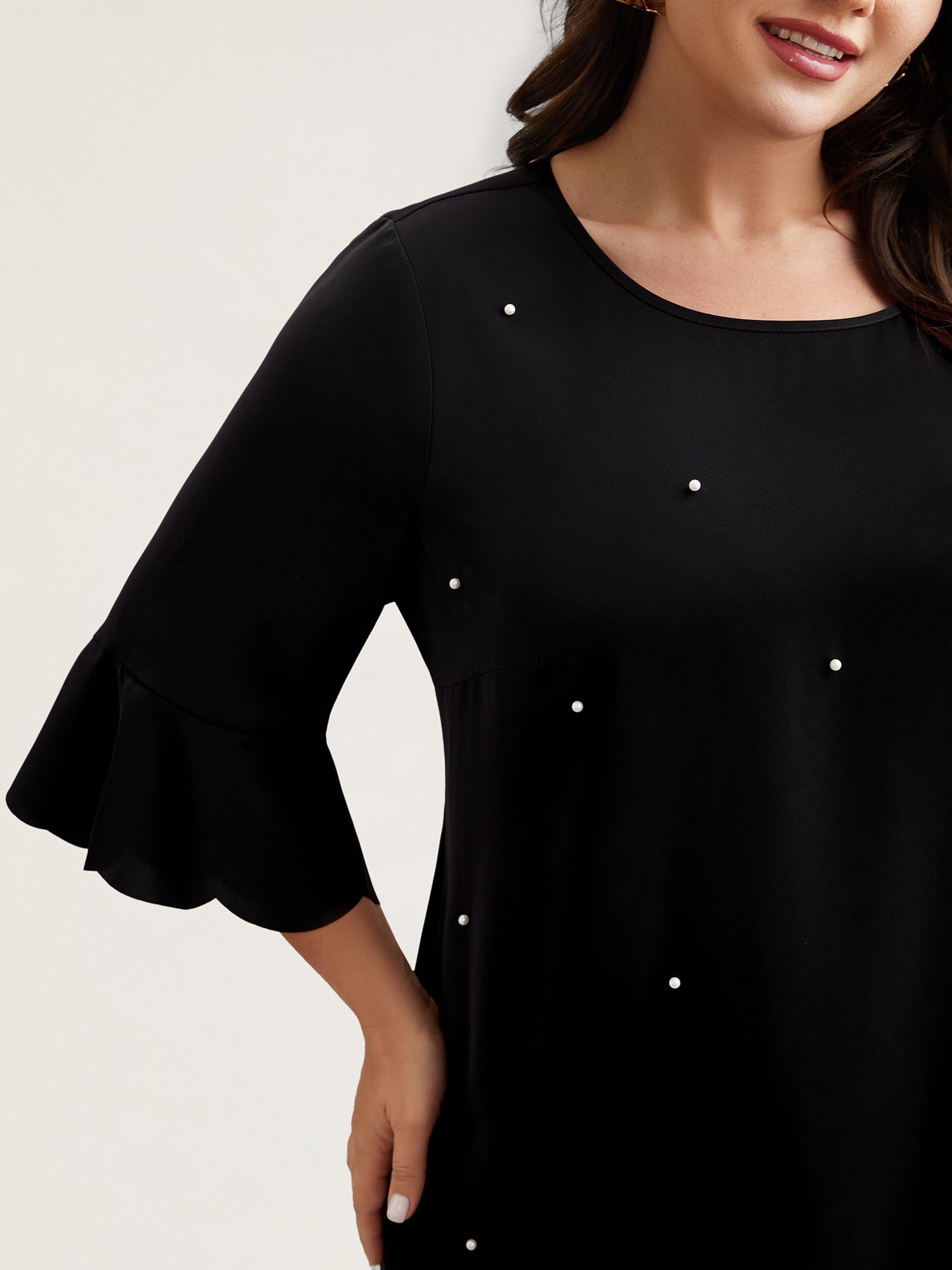 Beads Embellished Scalloped Hem Shirt