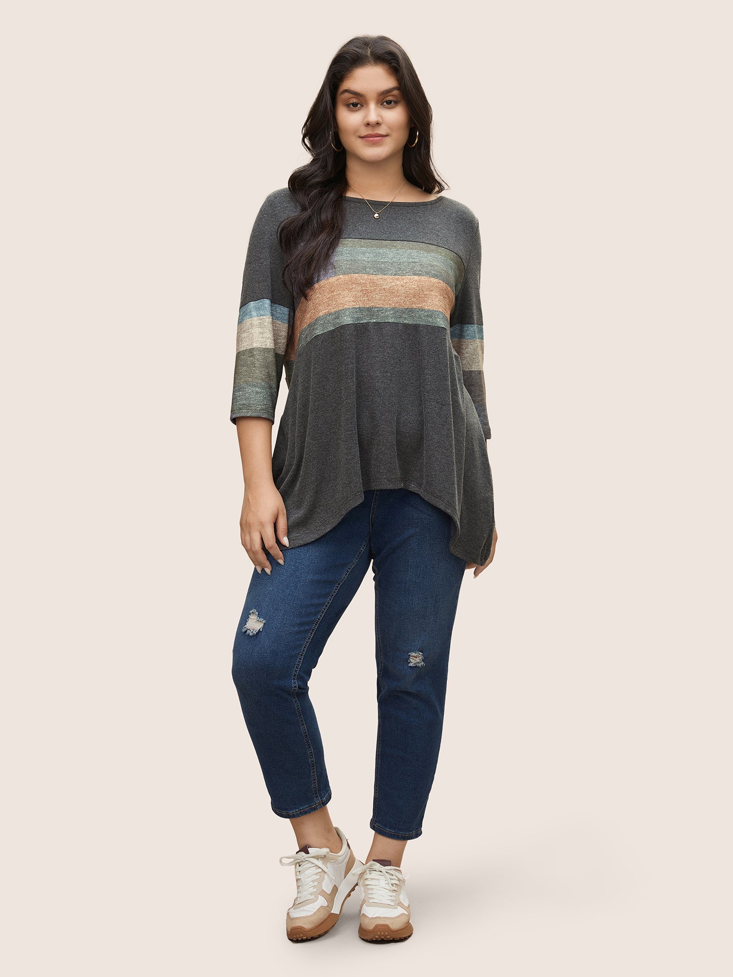 Colorblock Contrast Asymmetrical Hem T-shirt