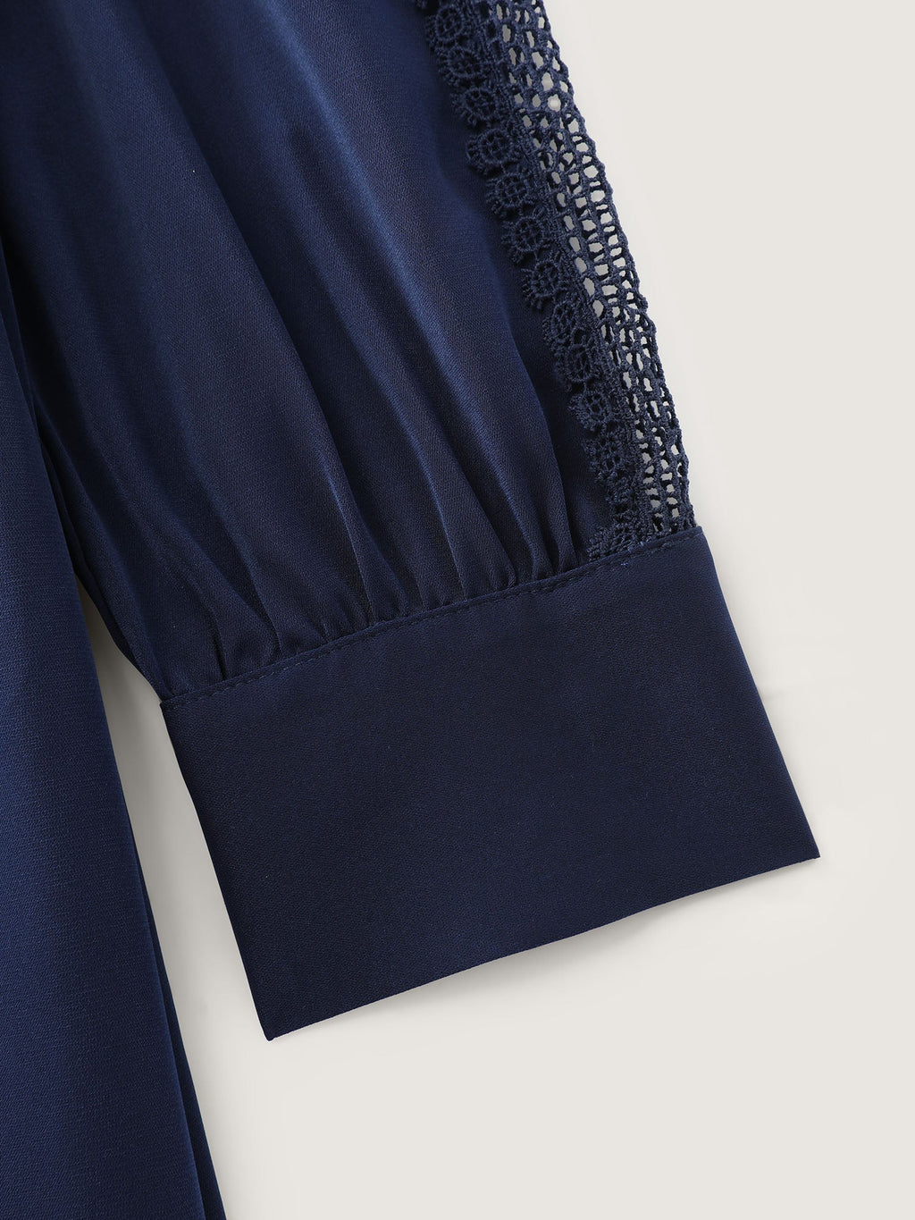 Bowknot Neckline Flowy Tiered Midi Dress