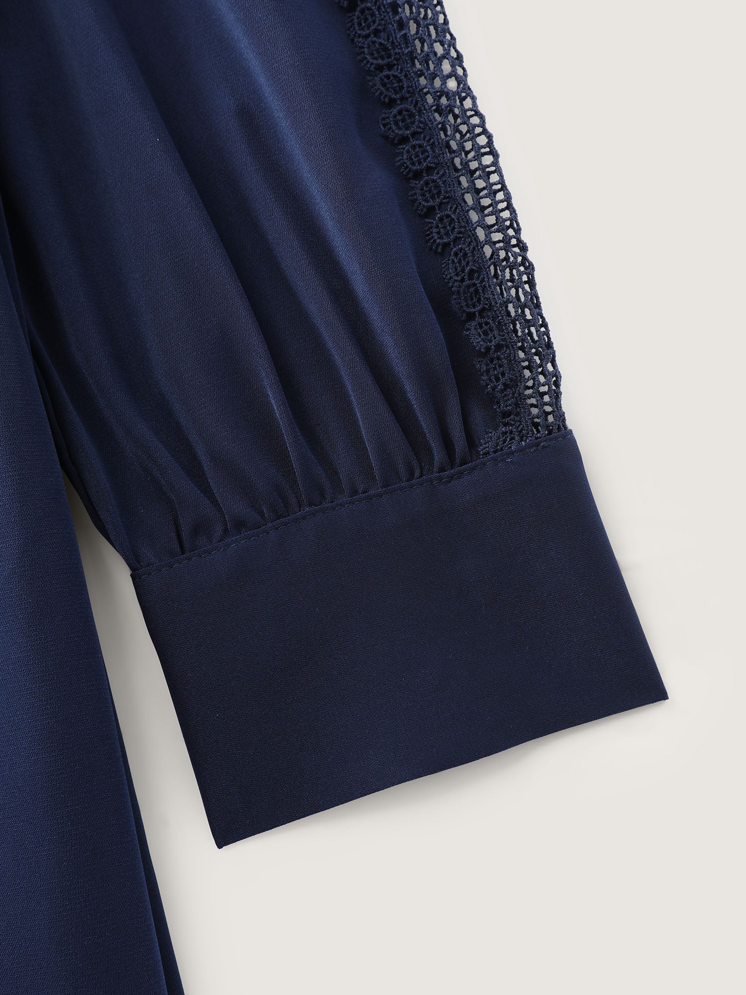 Bowknot Neckline Flowy Tiered Midi Dress