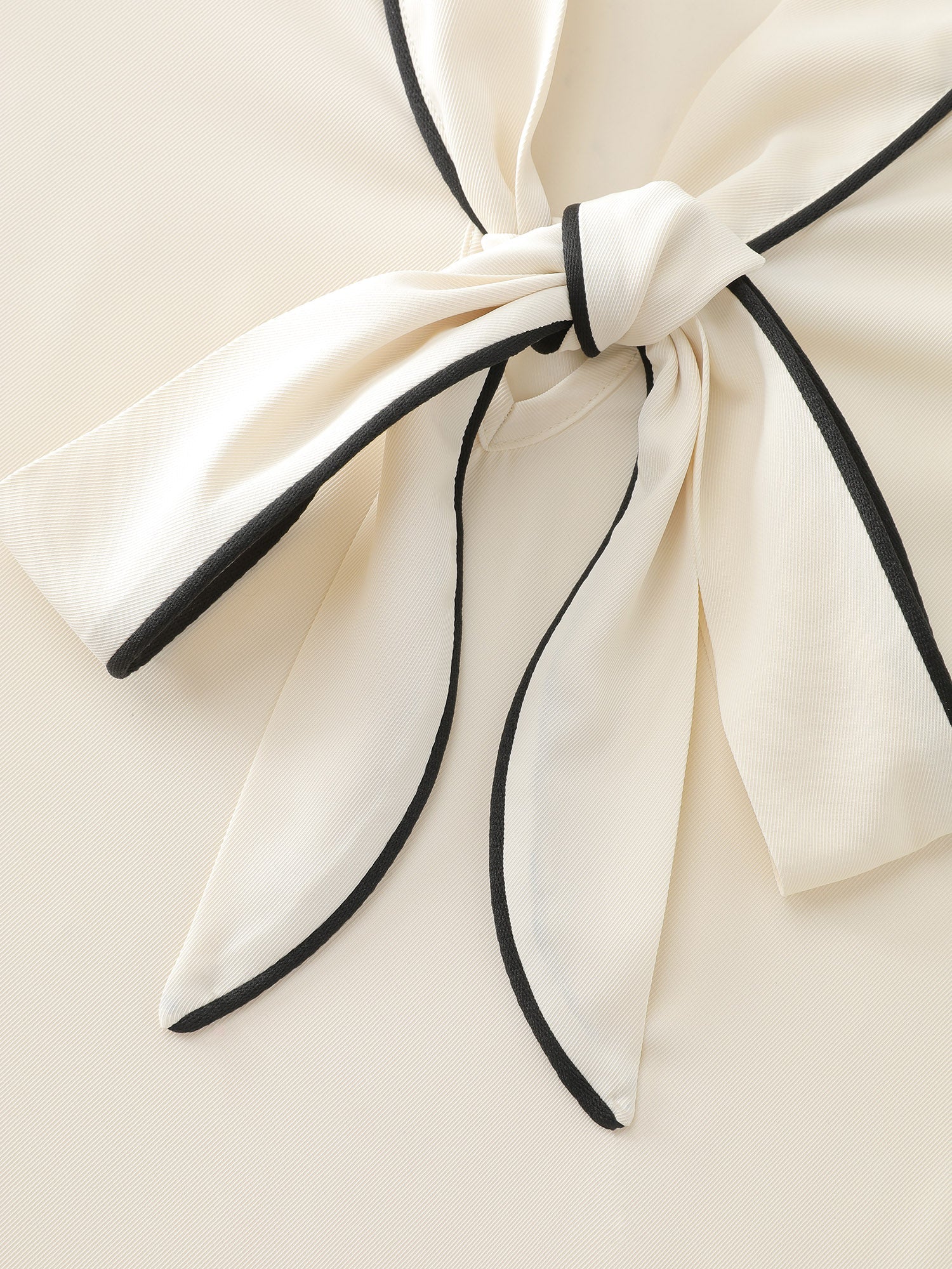 Bowknot Neckline Color Contrast Blouse