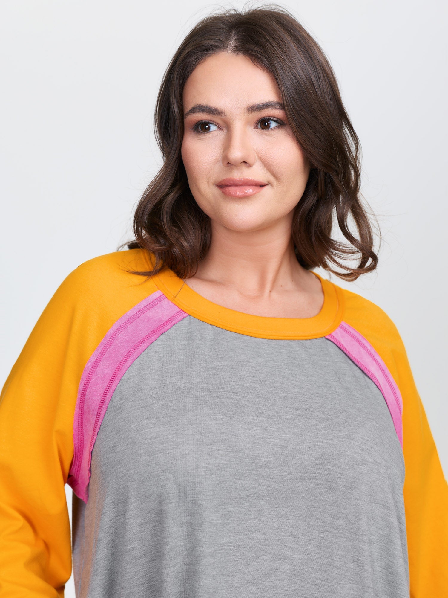 Color Contrast Raglan Sleeve T-Shirt