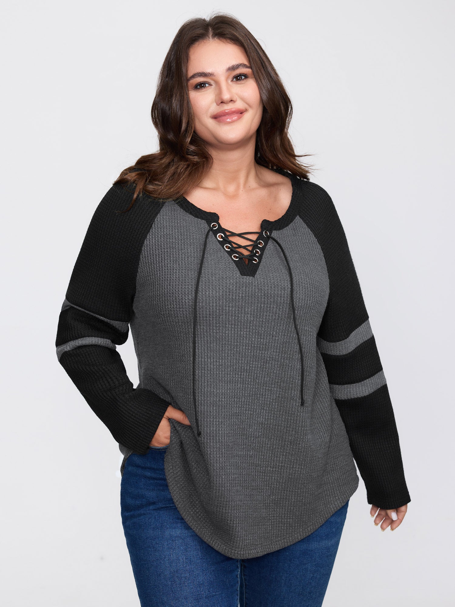 Color Contrast Stripe Textured Cross-Tie T-Shirt