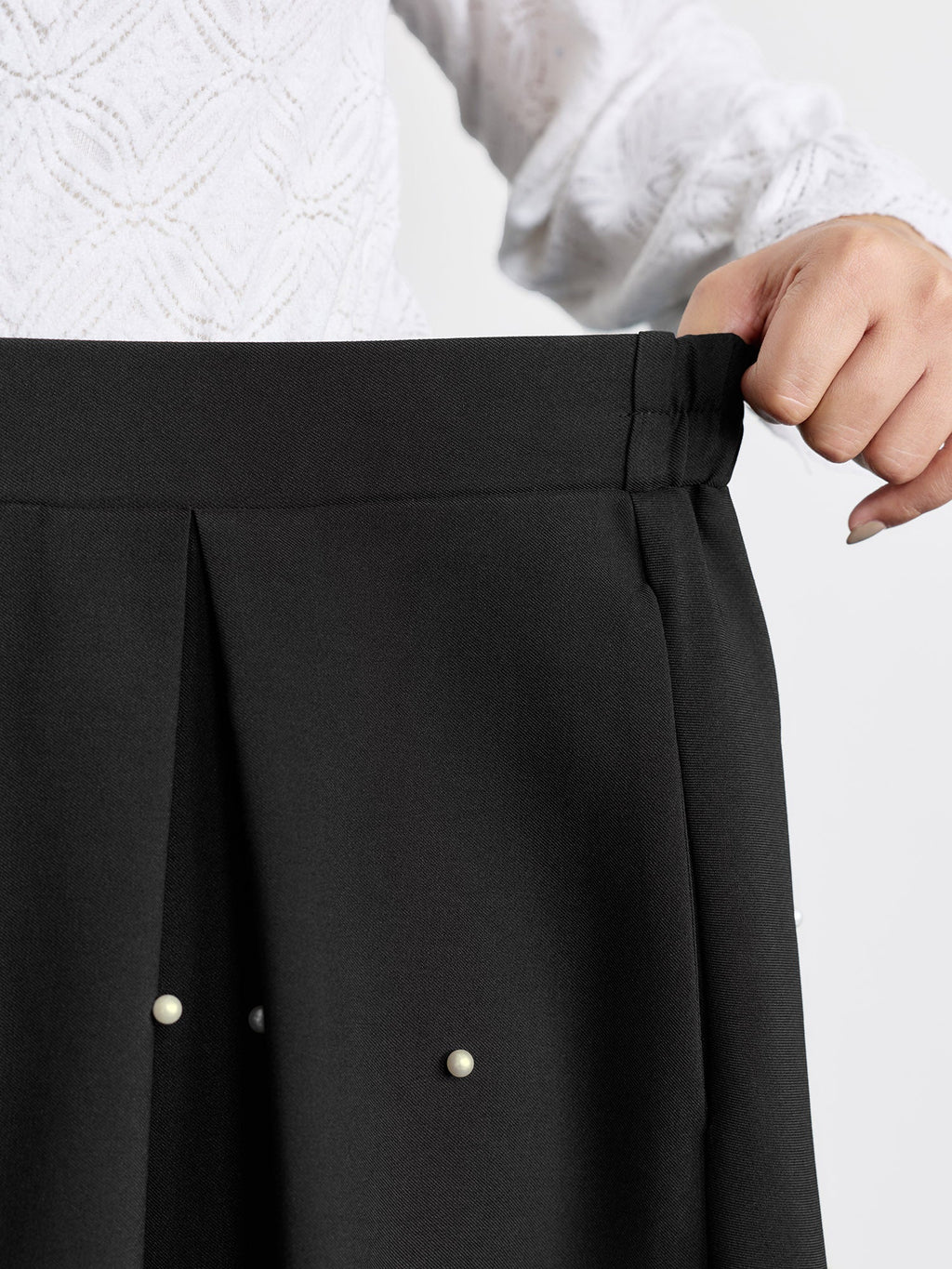 Beadwork Pleated Solid Midi Skirt