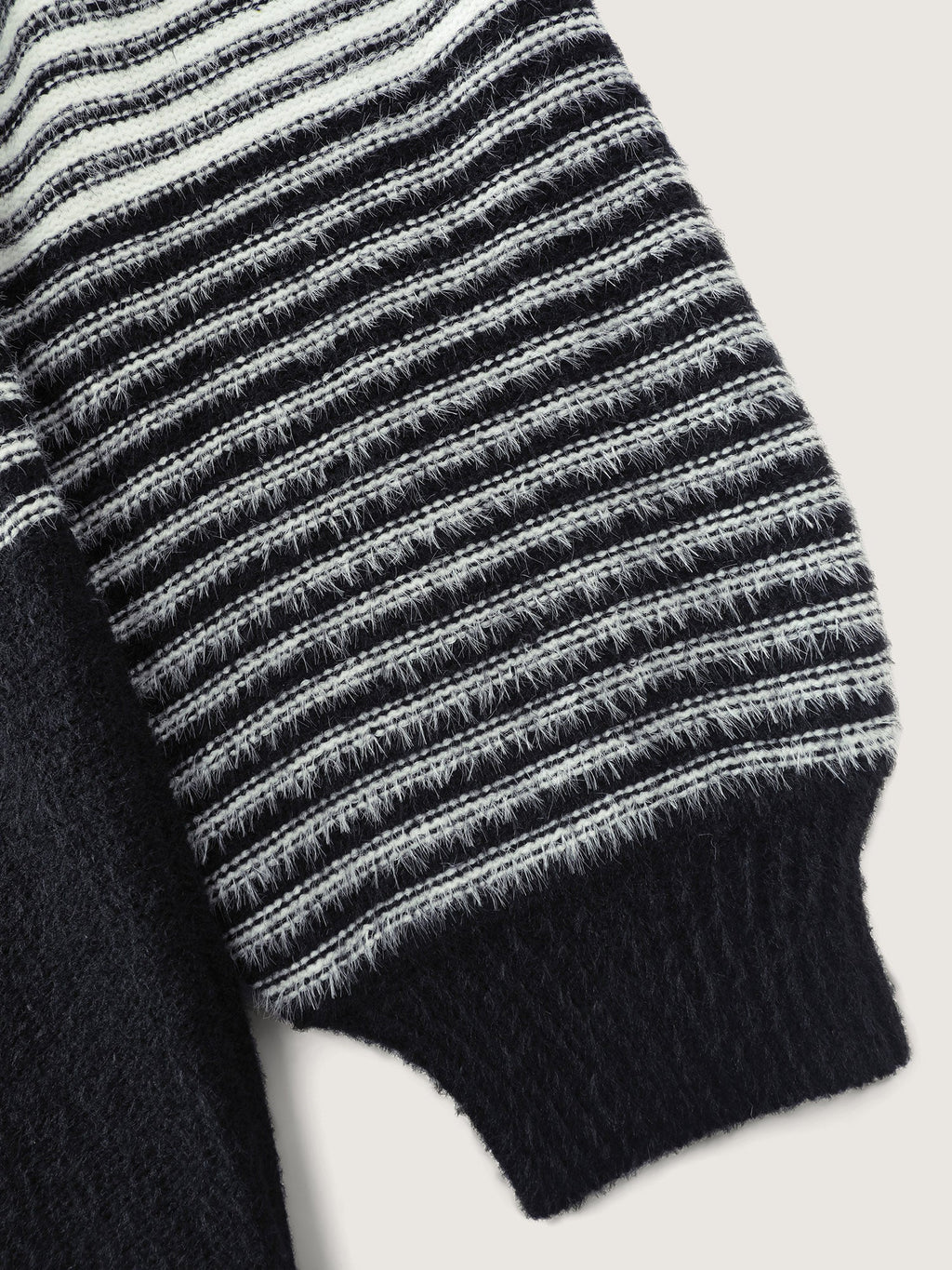 Colorblock Pockets Folded Collar Knit Cardigan