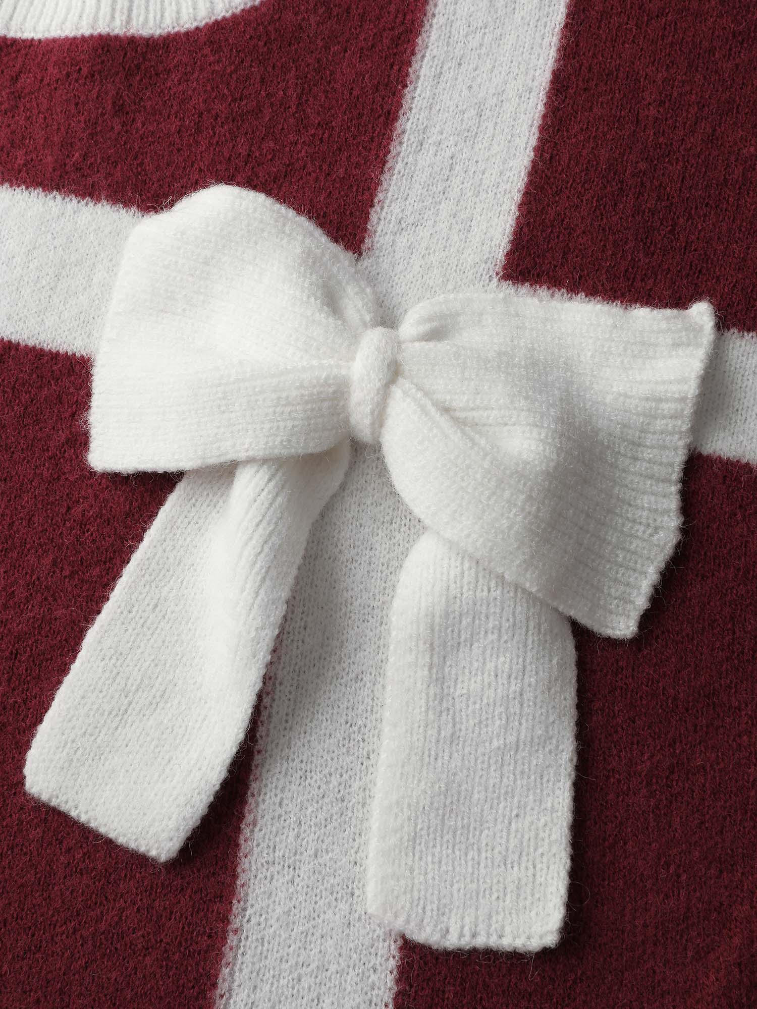 3D Bowtie Color Contrast Pullover