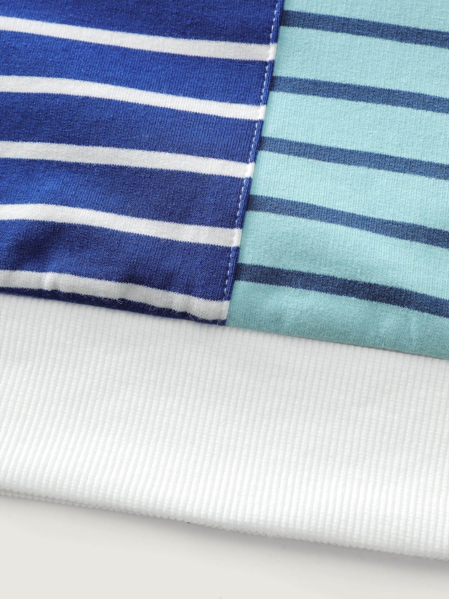 Color Contrast Stripe Print V-Neck Sweatshirt