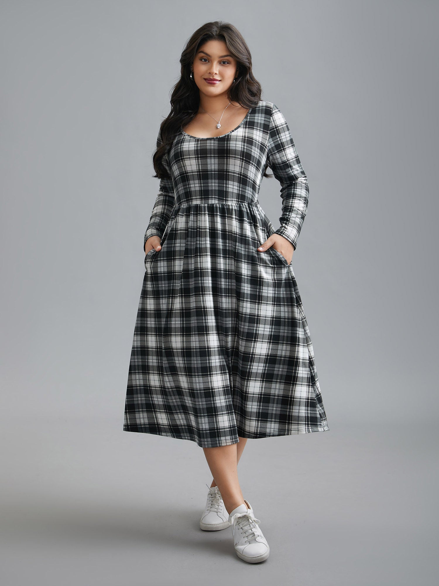 Crew Neck Gingham Pocket Dress