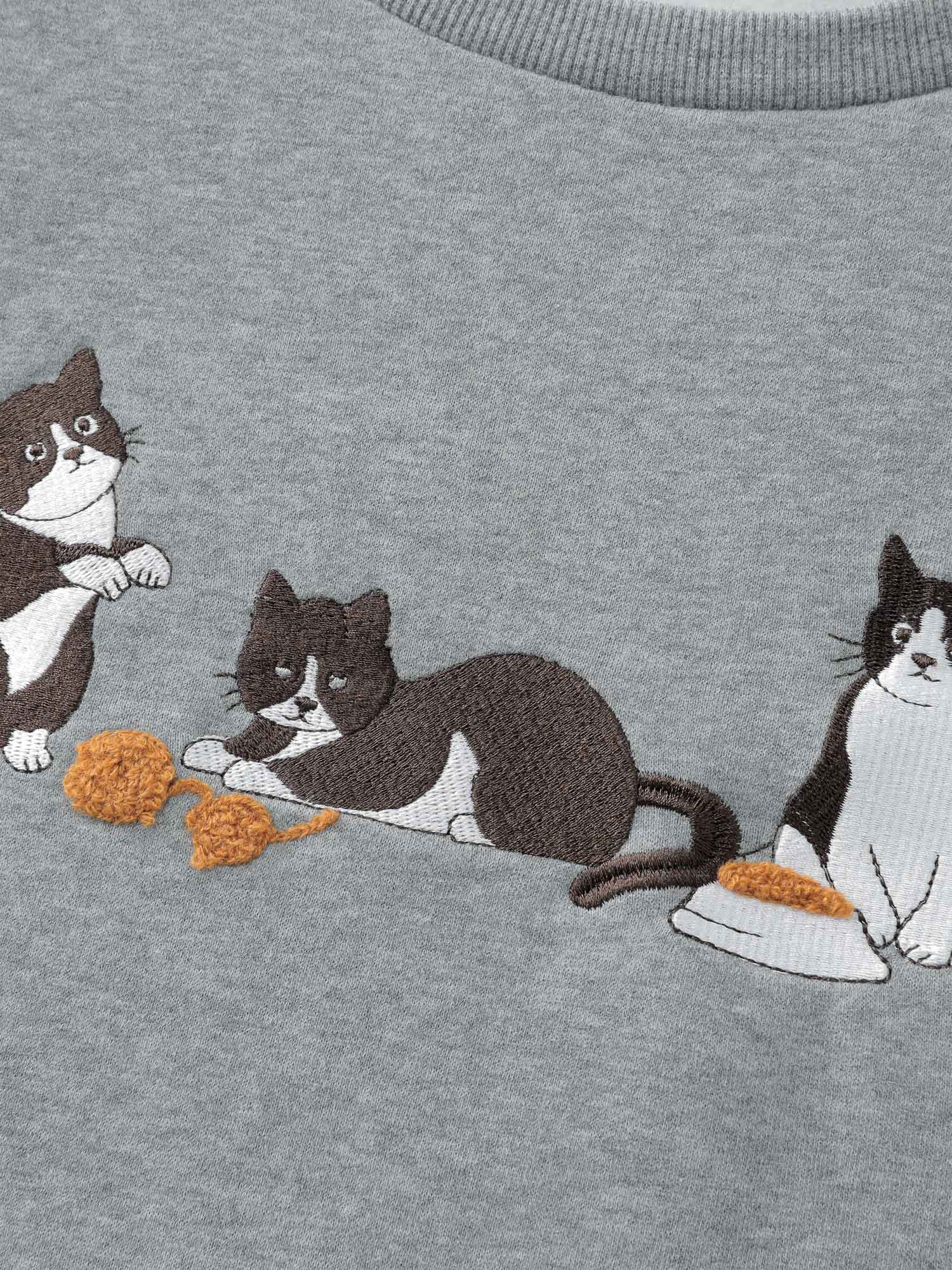 Cat Towel Embroidery Fleece Lined Sweatshirt