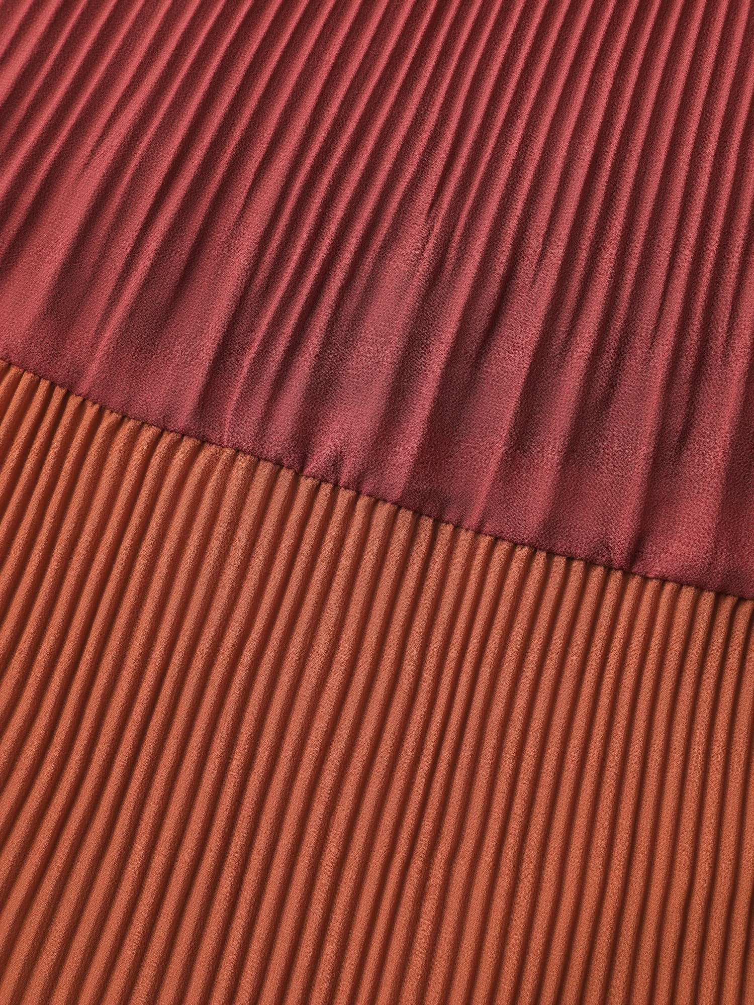 Chiffon Color Contrast Pleated Pockets Maxi Dress