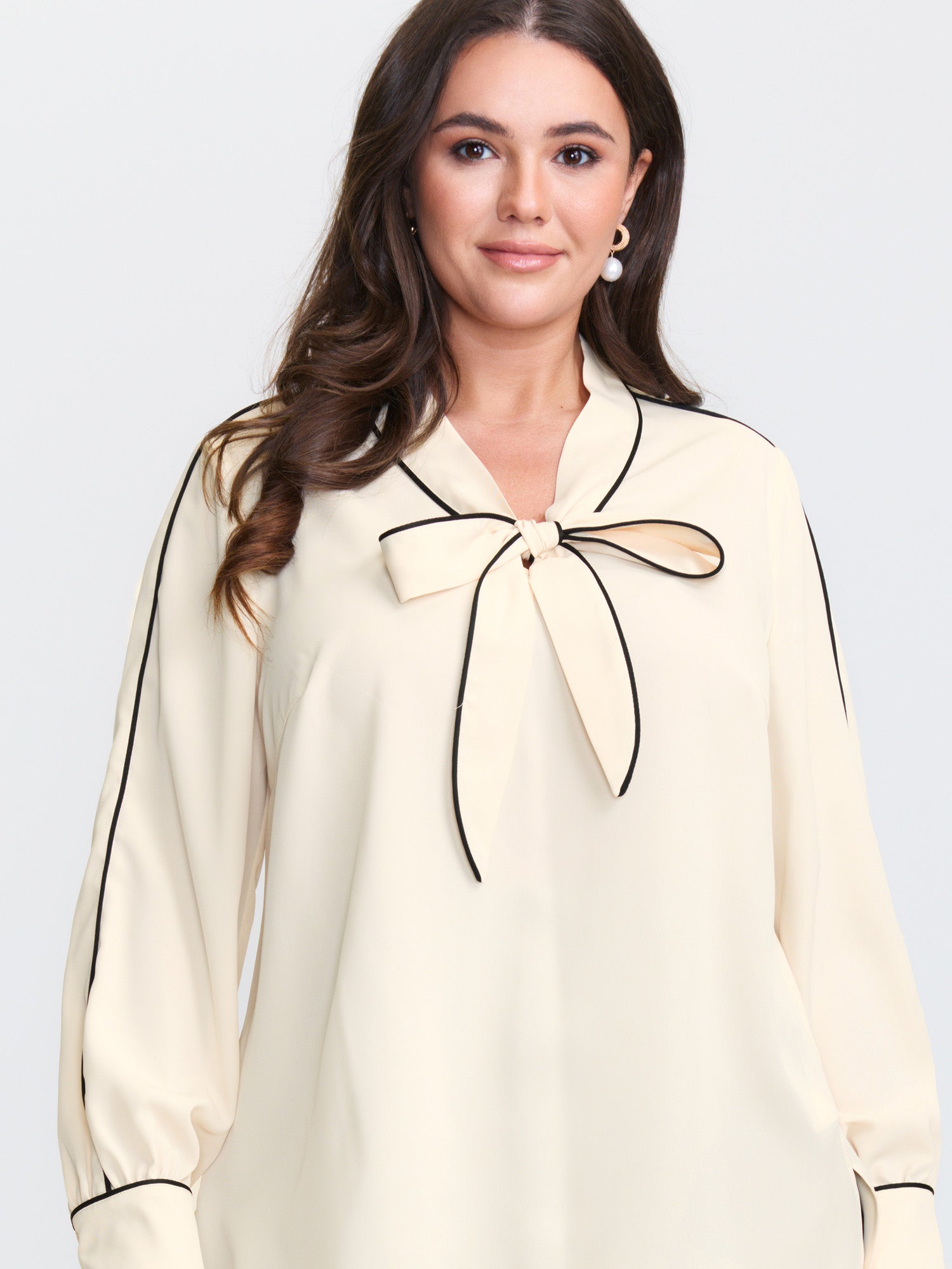 Bowknot Neckline Color Contrast Blouse