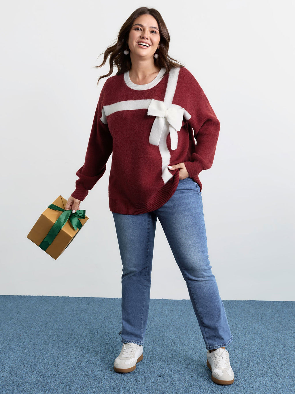 3D Bowtie Color Contrast Pullover